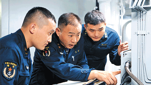 最美新时代革命军人丨海军海口舰技师周帅：坚守深舱逐浪行