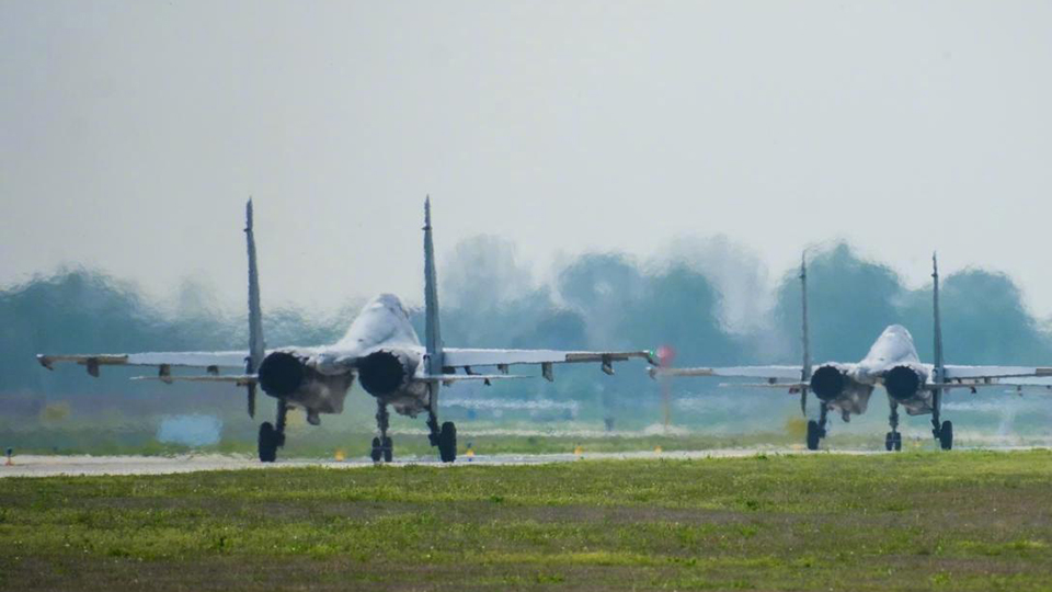 看现场！空军航空兵展开跨昼夜飞行训练