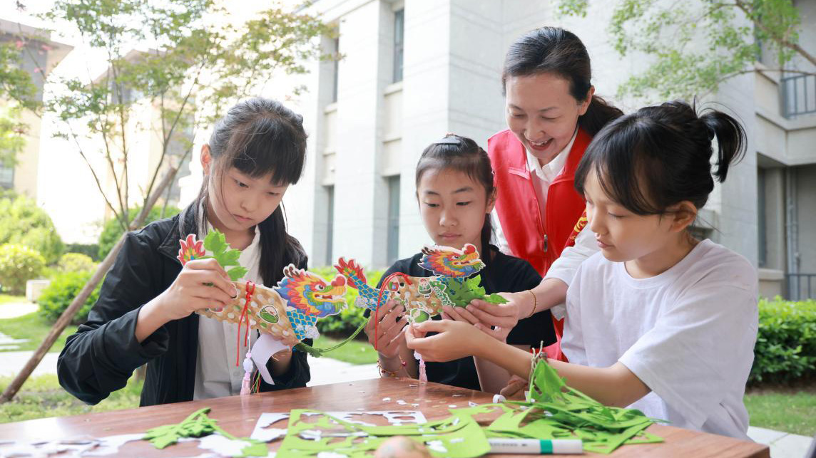 端午将至 民俗多彩