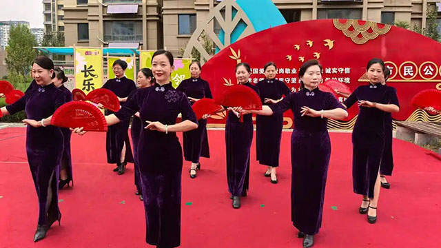 九九重阳节,温暖敬老情!德州明德社区幸福市集“孝心”满满