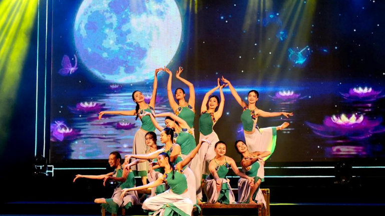 中越中秋文艺晚会促进两国文化交流对话