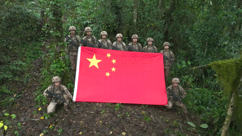 我们在墨脱雨林，把边关的祝福寄向万家