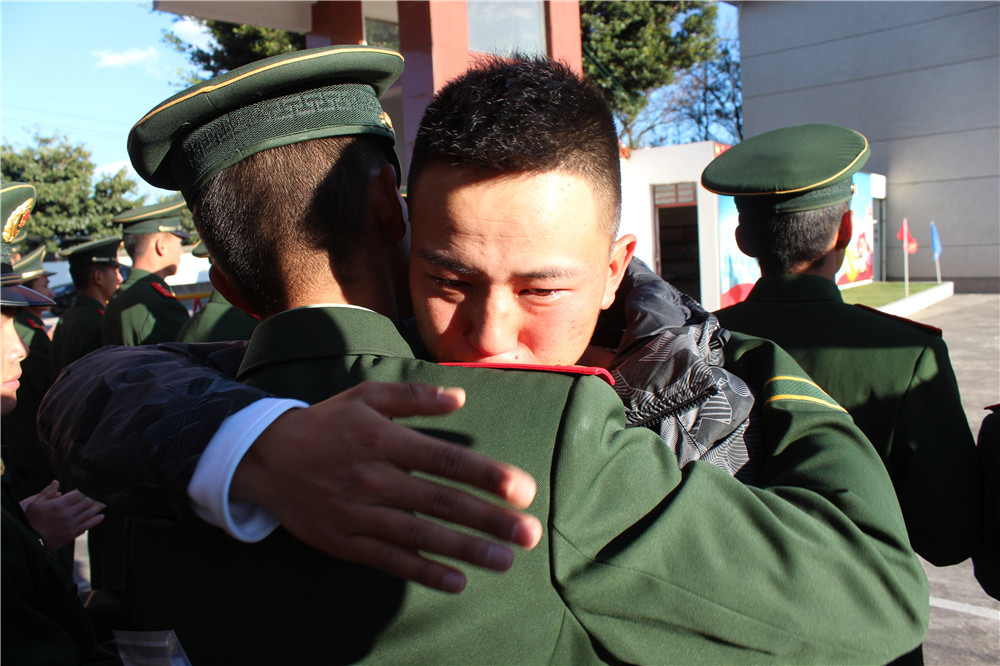 武警大理支队退伍老兵的那些感动的瞬间