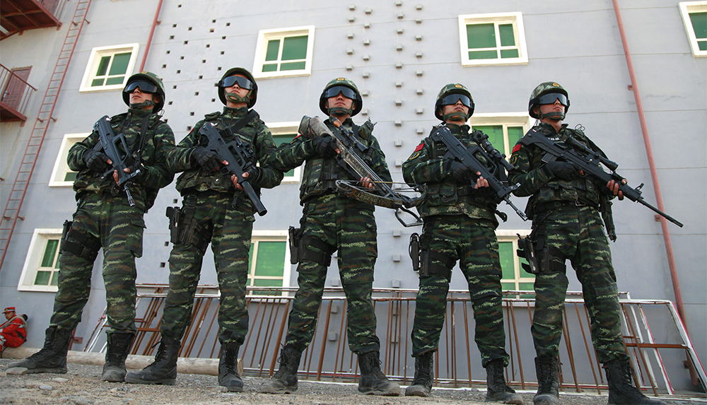 反恐精英 威震天山:走进武警新疆总队某特勤中队——中国军网
