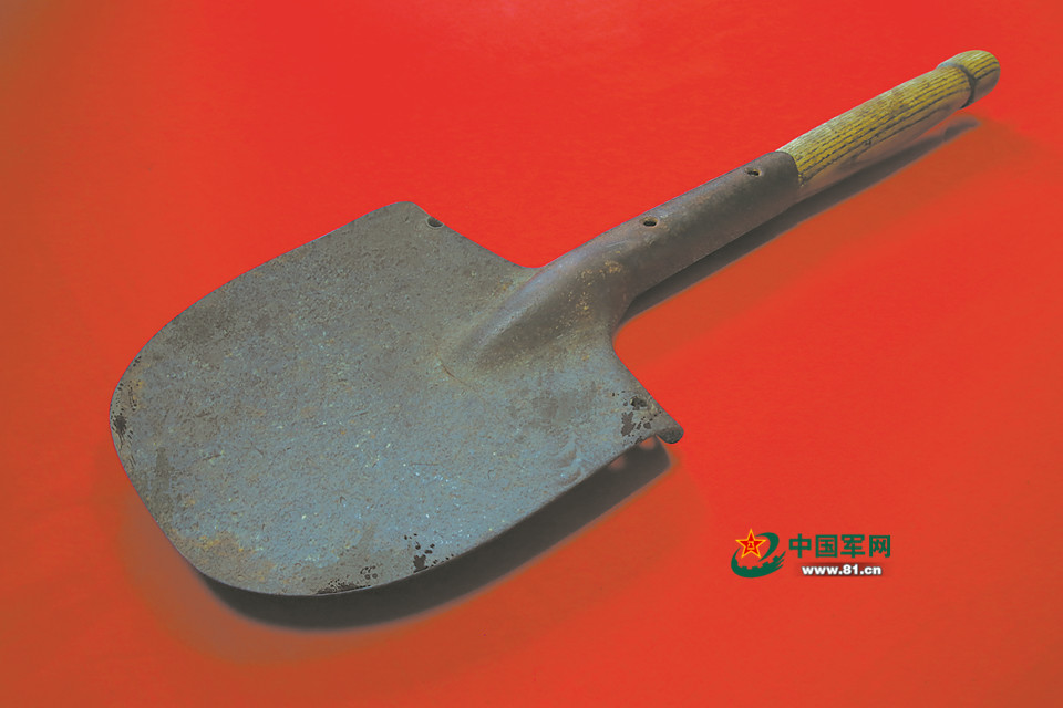 谁知工兵锹 当年曾杀敌