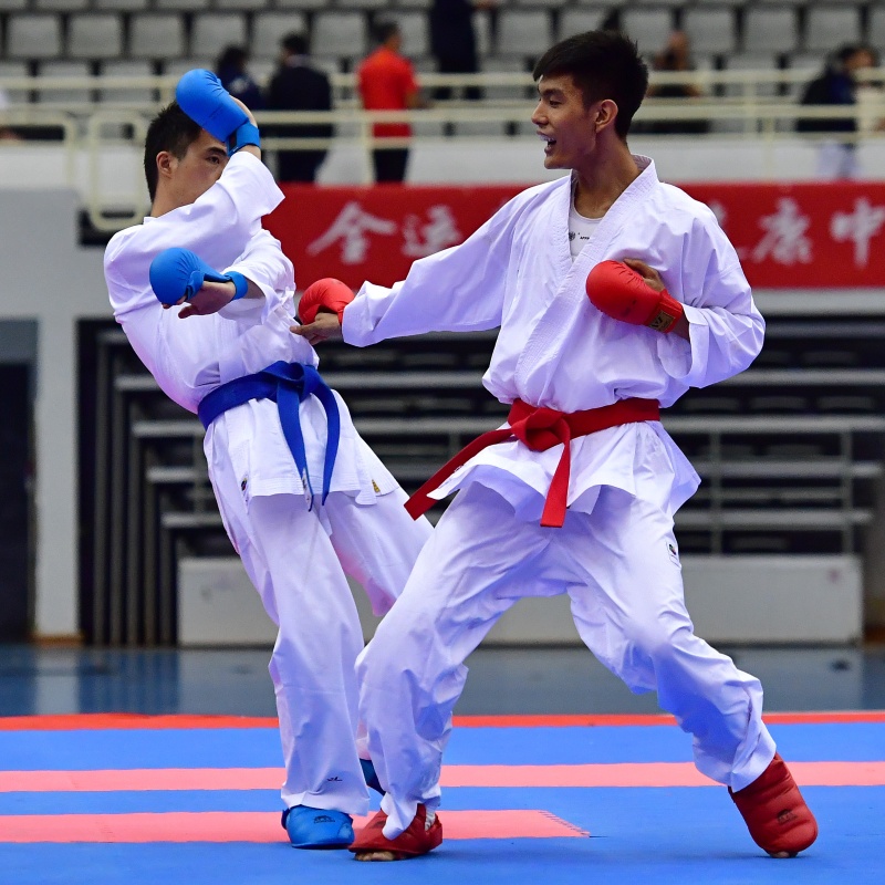 空手道男子个人组手75公斤级决赛孙绍杰夺冠