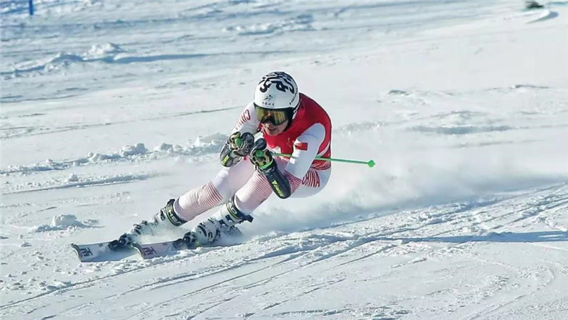 “十四冬”高山滑雪比赛图片集锦