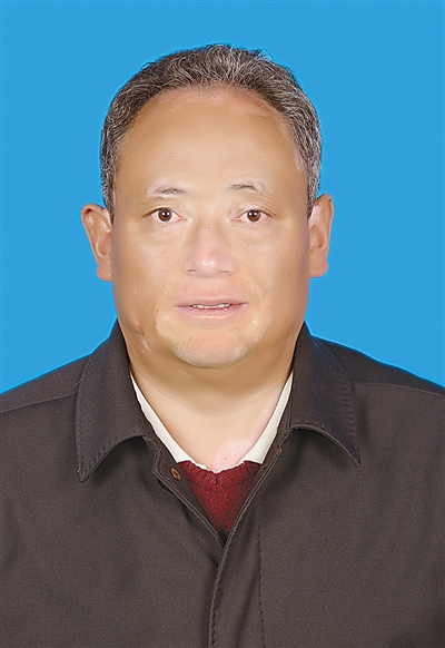 中共党员,西藏自治区山南市洛扎县人大常委会副主任,拉郊乡党委书记