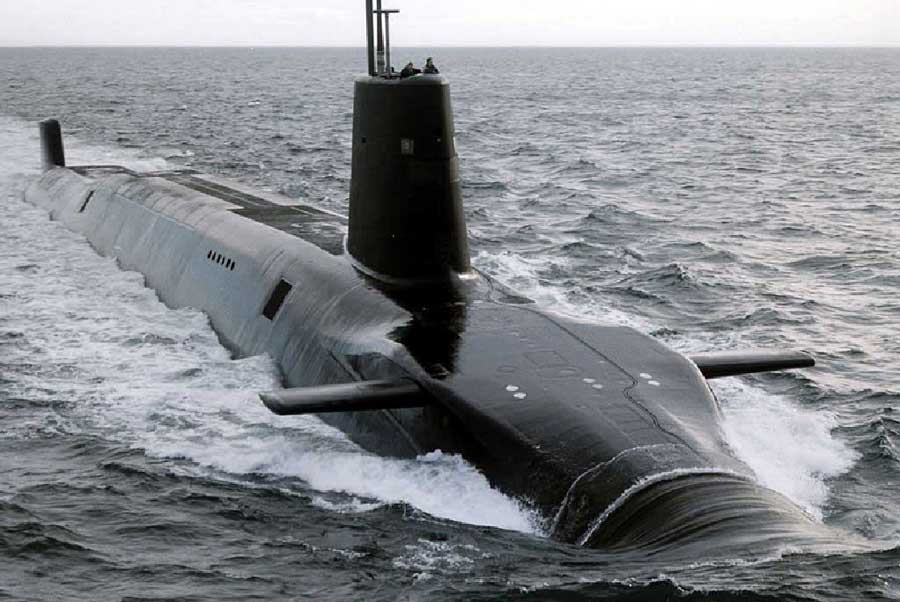 英国L级潜艇图片