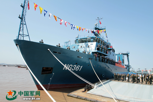 陆军某新型布缆船入列系最大第四代船艇