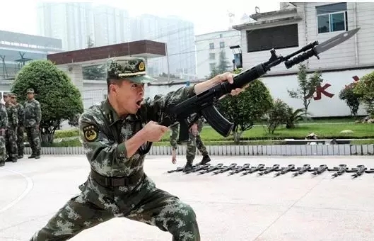 那些年,武警部队用过的刺刀 - 中国军网
