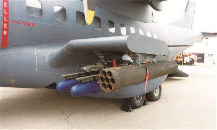 非典型炮艇:ac-235炮艇机