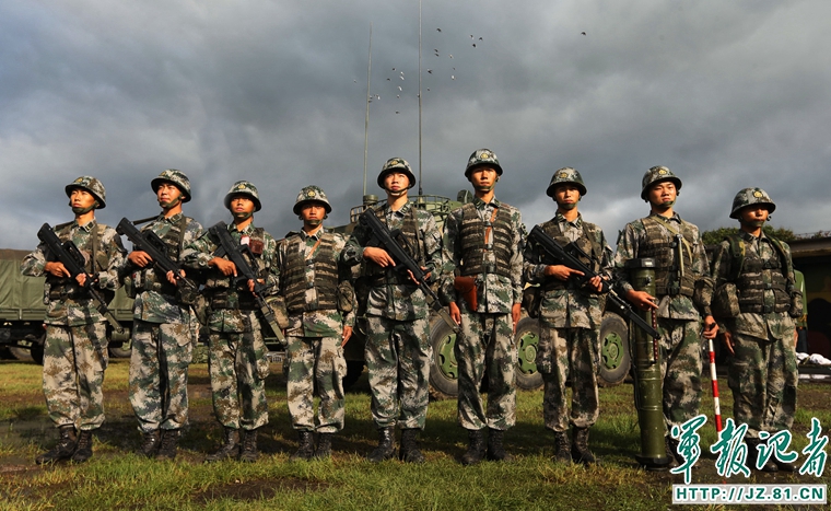 跨越201761朱日和演习拉开战幕陆军第80集团军某合成旅举行出征誓师