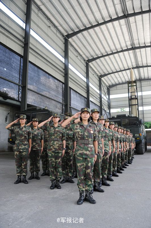 火箭军某旅女子导弹发射连组建5年成功发射9枚导弹
