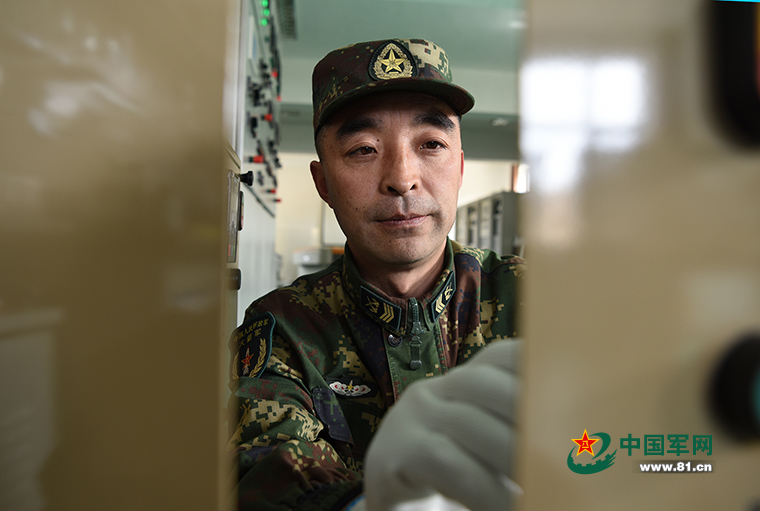 24年,这名火箭军二级军士长用这种方式守护"国宝"