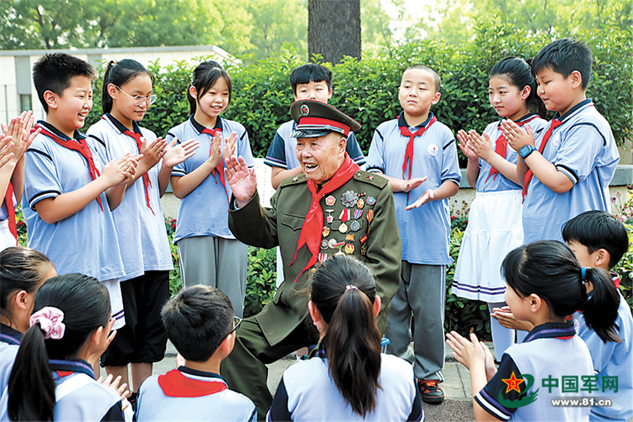 "二级战斗英雄"王占山:百战老兵 赤子丹心