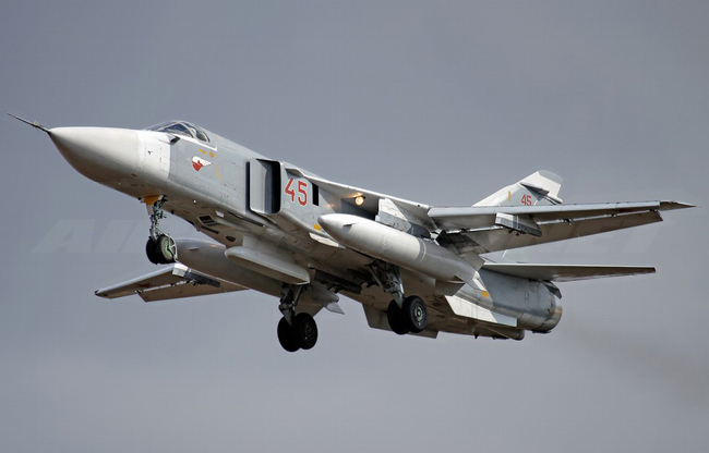 资料图:俄罗斯装备的苏-24战斗轰炸机