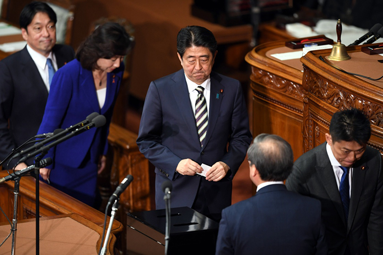 安倍晋三再次当选日本首相