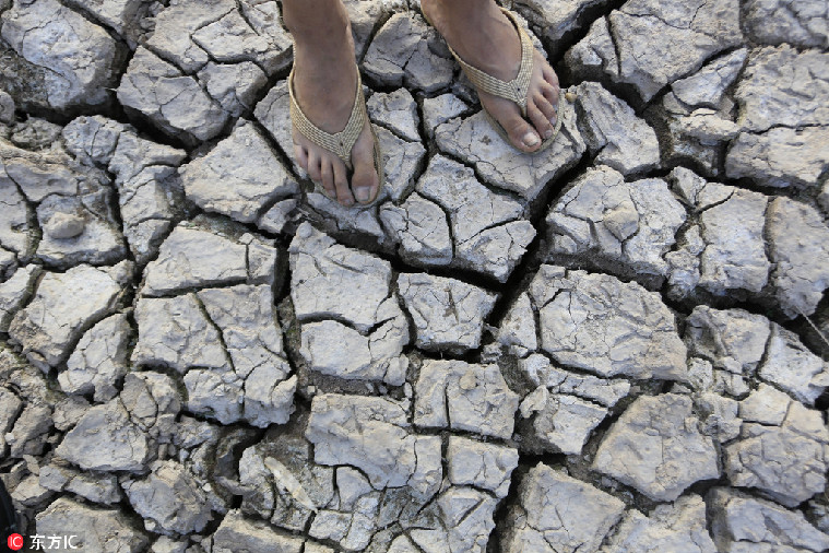 重庆忠县持续干旱河道断流河床干裂