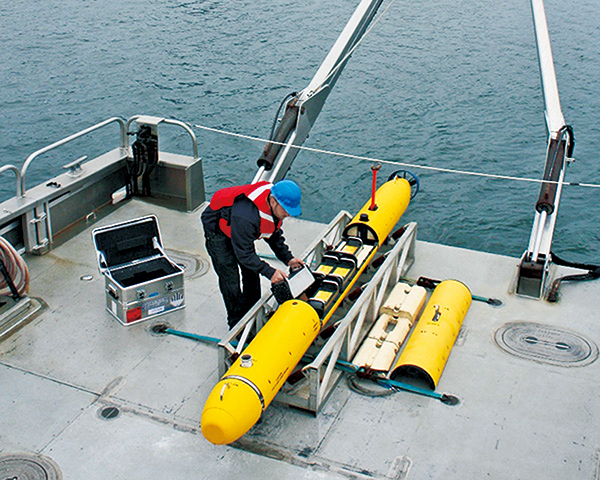 无人潜航器:海底"狼群"正来急