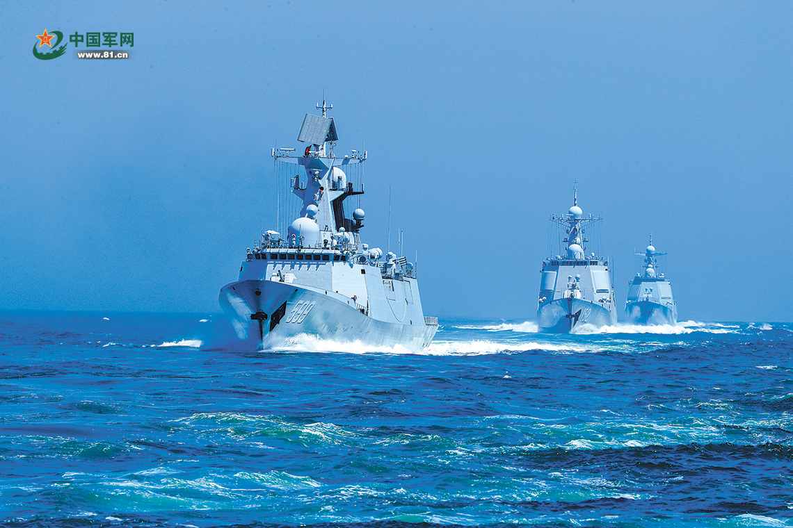 东部战区海军某驱逐舰支队舰艇编队赴某海域开展实战化训练