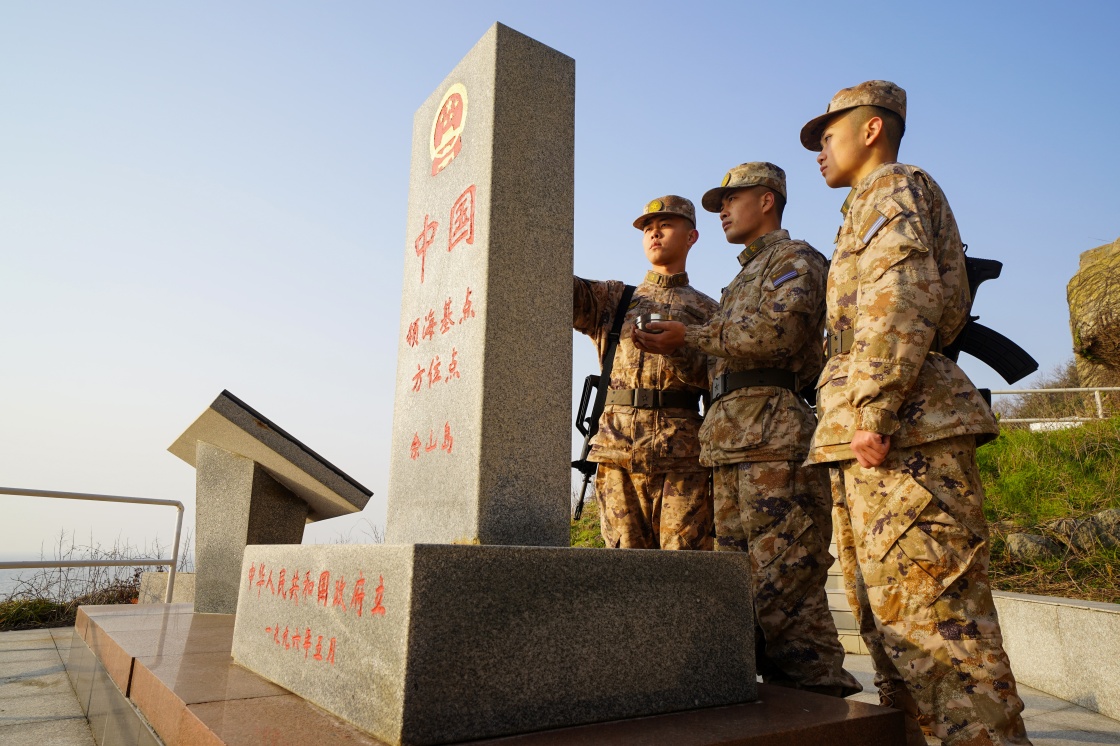 新春走军营丨"三无"小岛补足精神给养 - 中国军网