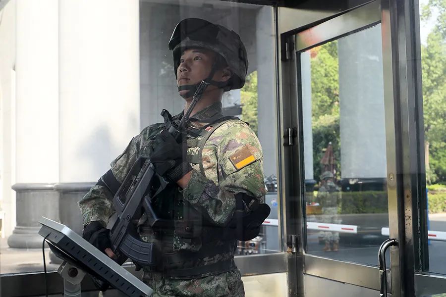 快看这才是警卫兵的青春