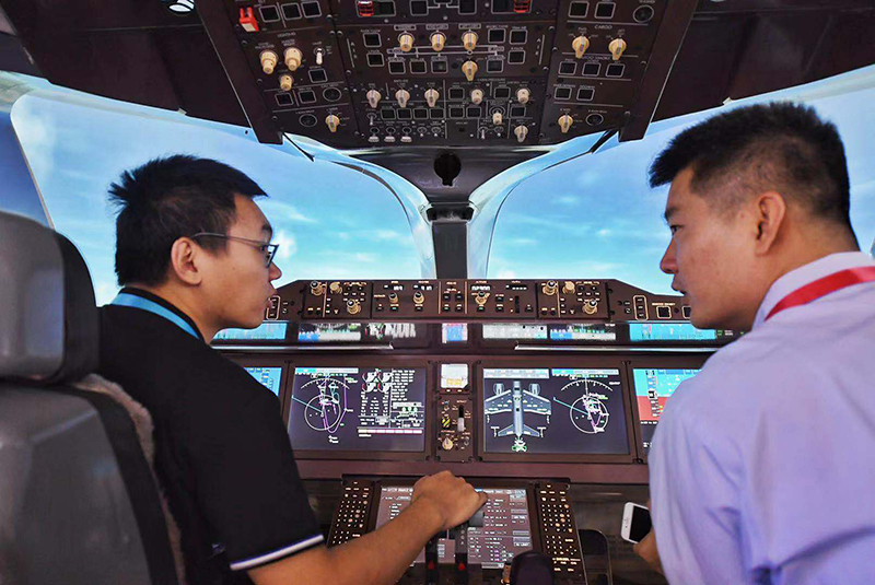 体验驾驶c919飞机第18届北京国际航空展在京开幕