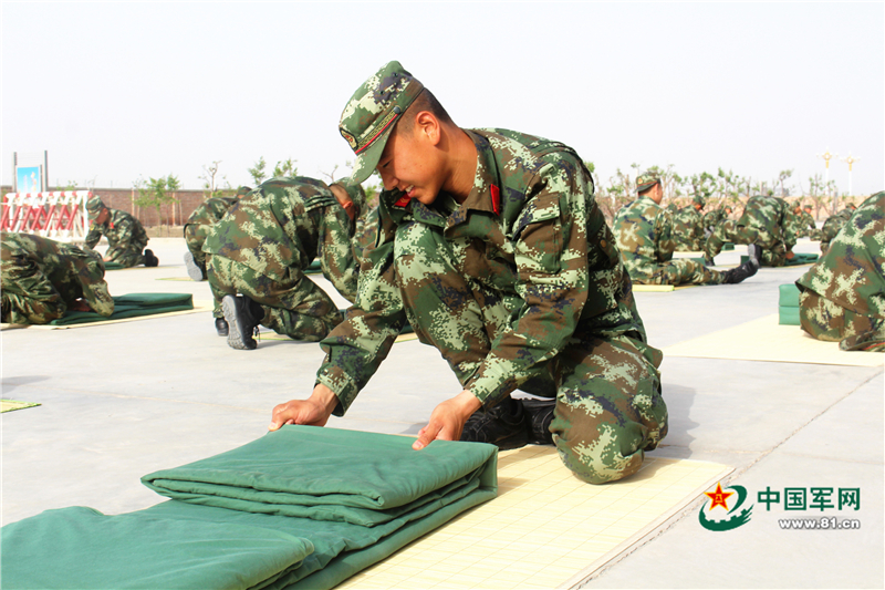 文末有福利丨军装穿成最帅,军被也要叠成最美