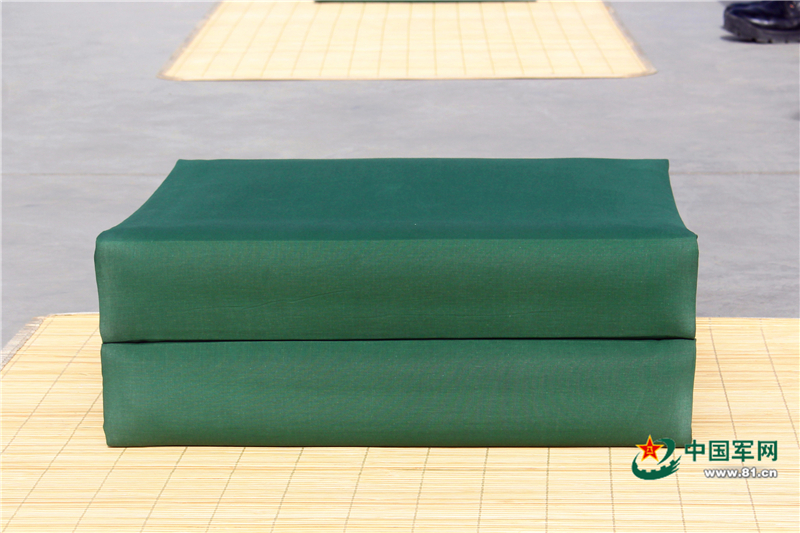 文末有福利丨军装穿成最帅,军被也要叠成最美