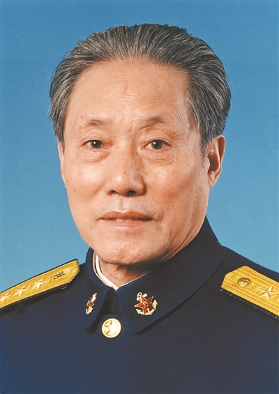 海军原政委李耀文同志,因病医治无效,于4月10日在北京逝世,享年100岁