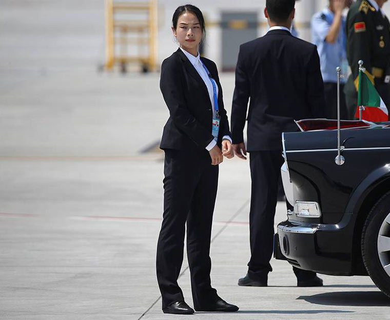 g20峰会上高颜值女保镖火了这气质很中国军人