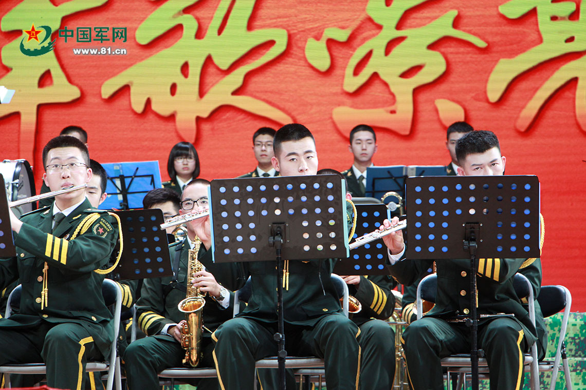 毕业季军歌嘹亮他们这样抒写强军誓言