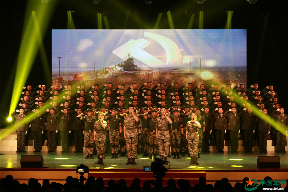 文化盛宴来袭!军校学员献上一道精神大餐 - 中国军网