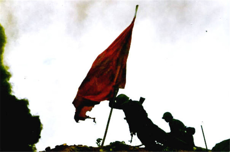 诗歌|那是一面火红的战旗,有鲜血在上面流淌