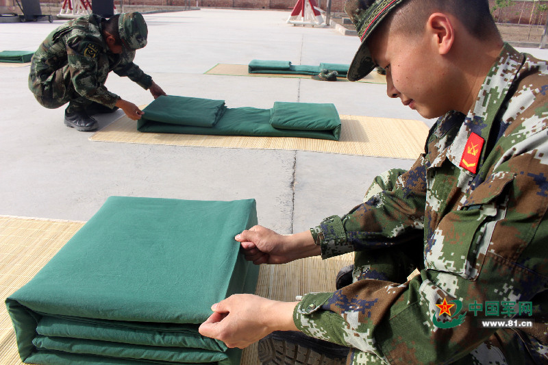 文末有福利丨军装穿成最帅,军被也要叠成最美