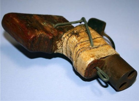 奇葩"土制武器"大合集 外形丑陋火力惊人