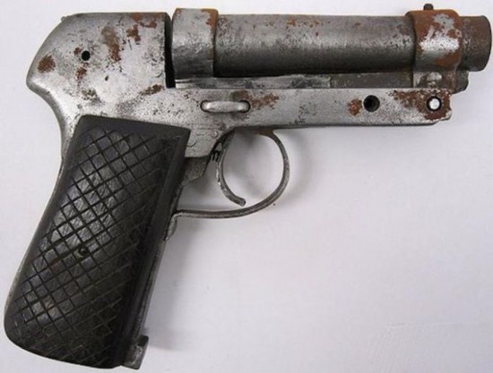 奇葩"土制武器"大合集 外形丑陋火力惊人