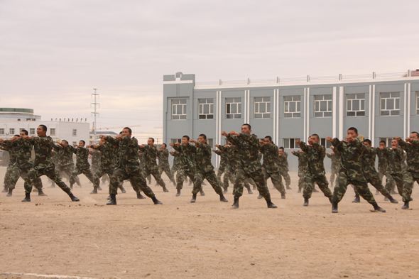 驻地海拔4500米缺电缺水,他们驻守了30天