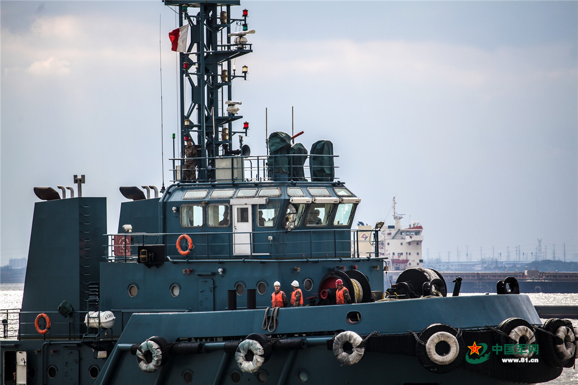 船艇上的兵出海实录:那江,那海,那船,那兵