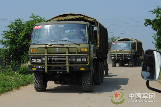 广州军区组织"湛箭—2012"防空兵实战化演习