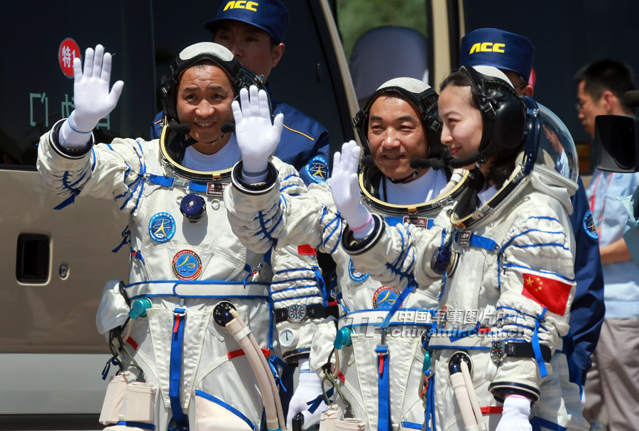 中国航天员队伍“新成员”“首秀”亮相