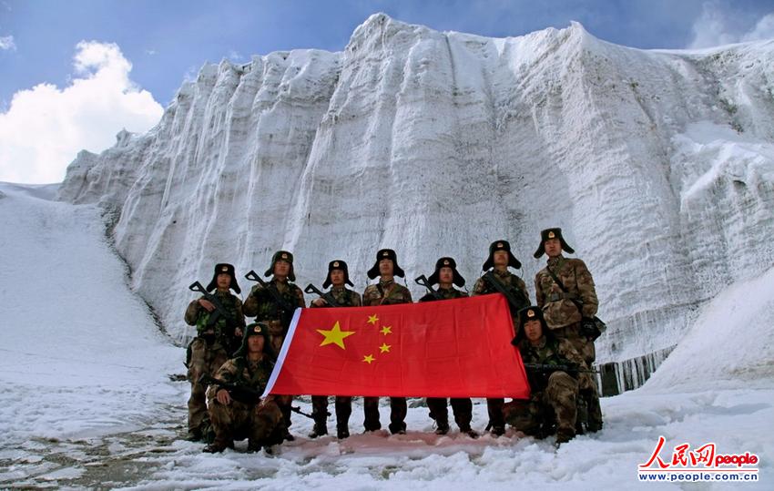 瓦罕冰川脚下的边关卫士