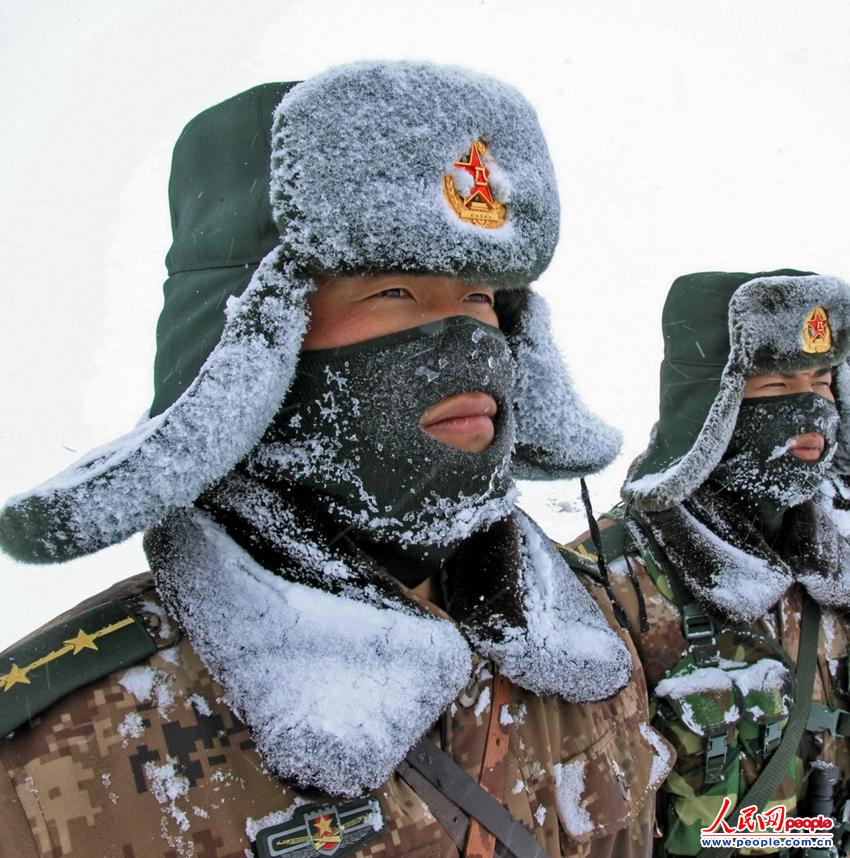 瓦罕冰川脚下的边关卫士