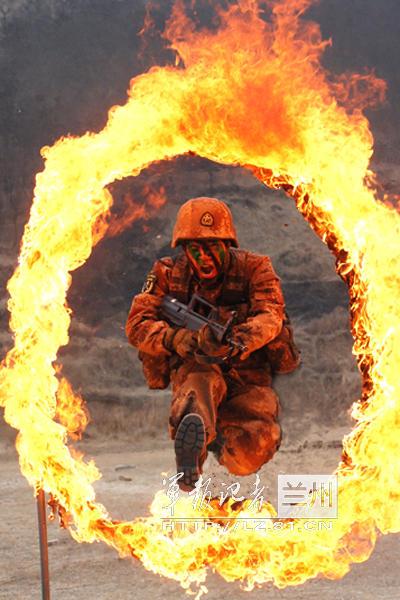 金刚钻团战士很勇猛