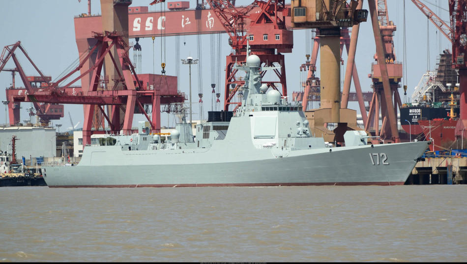 052d首舰172昆明舰.