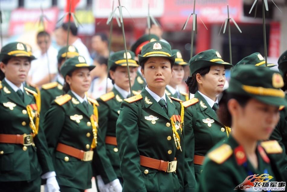 越南阅兵彩排民族服饰亮相