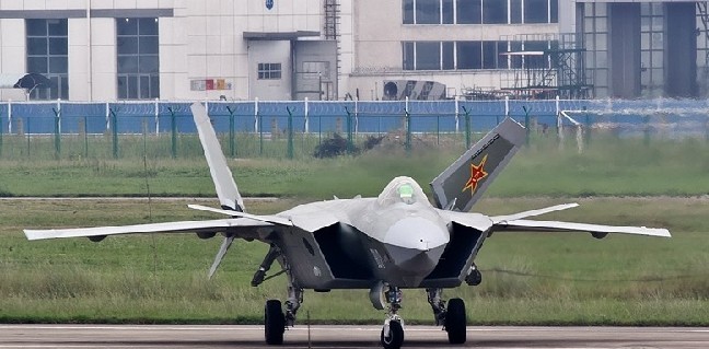 2012号歼20罕见正面猛照