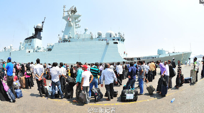 中国海军也门撤侨设警戒线