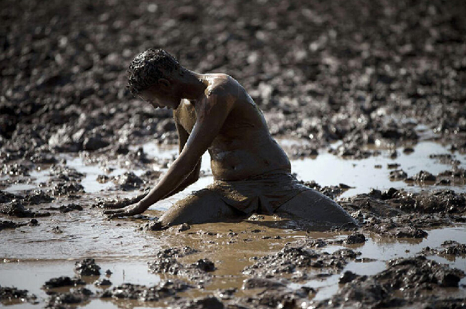 以色列高中生为成特种兵拼搏